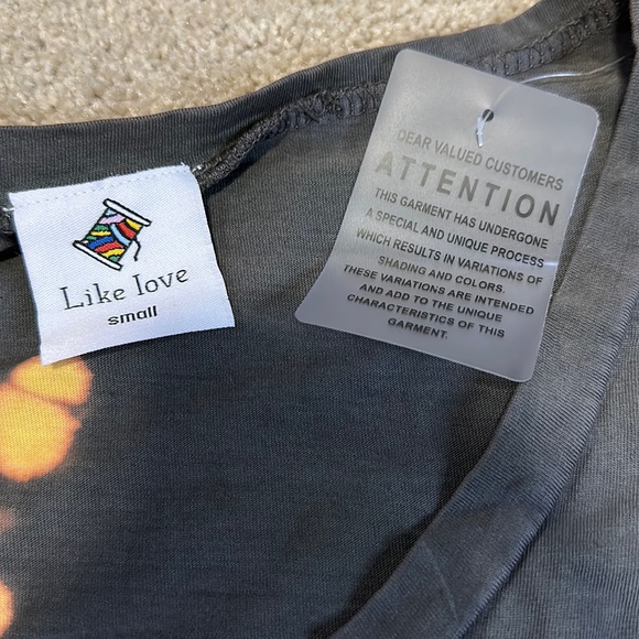 Like Love Creep it Real peace skeleton hand Tee S - Picture 8 of 11